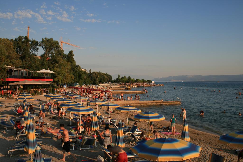 Apartments Agape Crikvenica Exterior photo